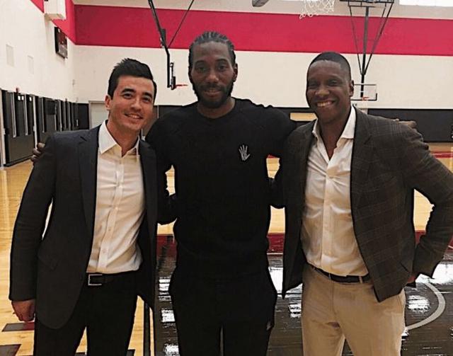 西媒：球迷抱怨新诺坎普座位间距太小，入口台阶高低不平（西媒：新诺坎普座椅间距过窄、入口台阶不平整引发球迷不满）