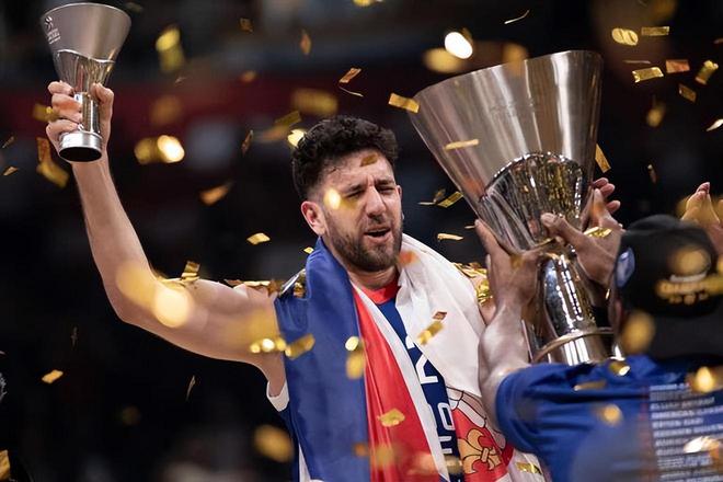 雷霆最大短板出炉，亚历山大看清现实！文班直言不讳，杰威也摊牌（雷霆致命短板曝光，亚历山大直面现实！文班坦率发声，杰威明确表态）