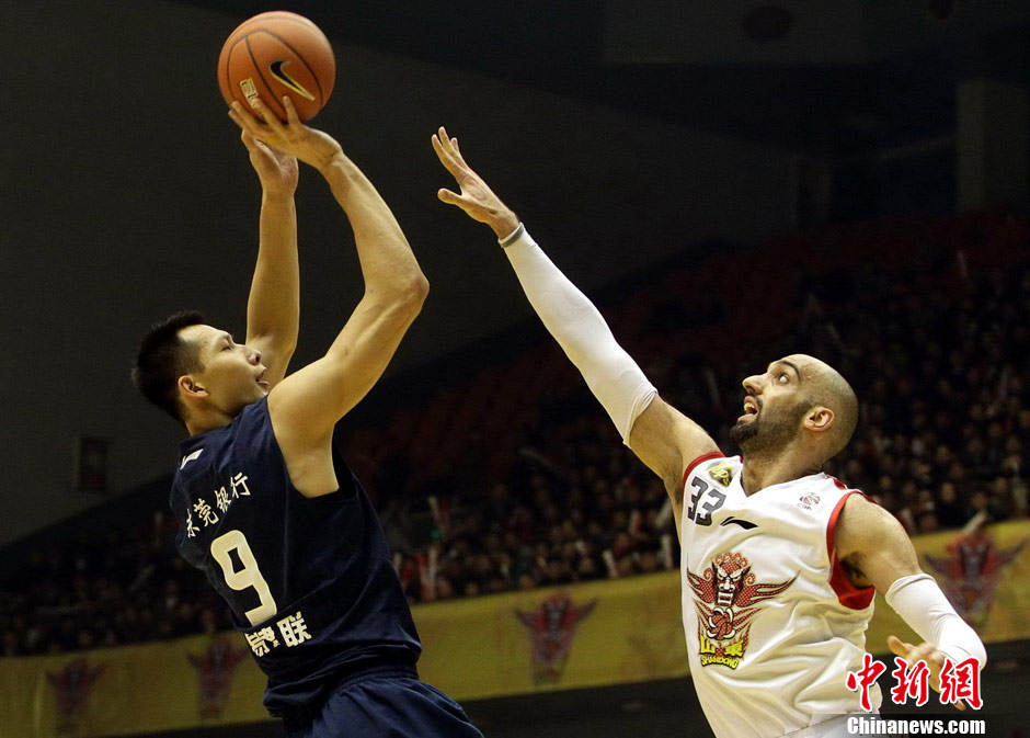 塔：首次佩戴德国队长袖标意义重大，但世界杯资格最重要（塔：首戴德国队长袖标意义非凡，但世界杯资格更为关键）