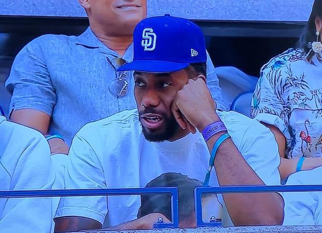 媒体人：山东男篮领先后被反超没有守到最后 好在联赛才打了4轮（媒体人：山东男篮领先遭逆转未能守到最后，所幸联赛才进行到第4轮）