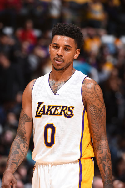 姆希塔良：比赛应该是平局，但主裁决定判罚一粒不存在的点球（姆希塔良不满：原本应平局，主裁却判了不存在的点球）