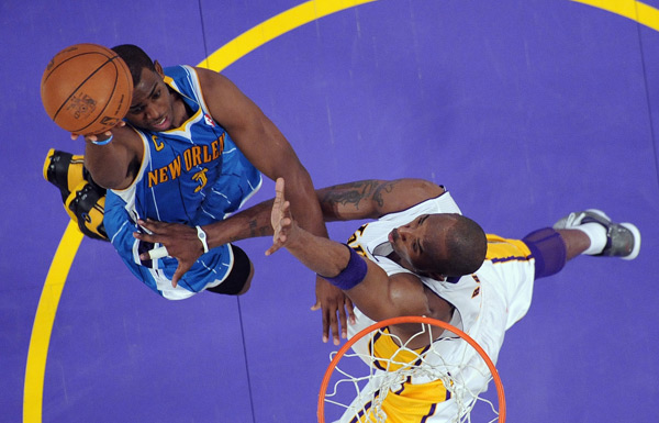 东契奇费城之行：与湖人会合的新征程（东契奇赴费城：开启与湖人合流的新篇章）