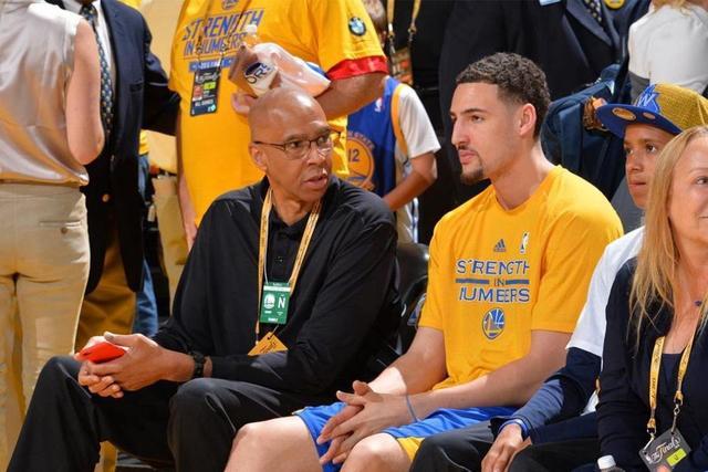 跟队：尤文近期一直在和B席接触，球员不想与曼城续约（队记：尤文近期持续接触B席，球员无意与曼城续约）