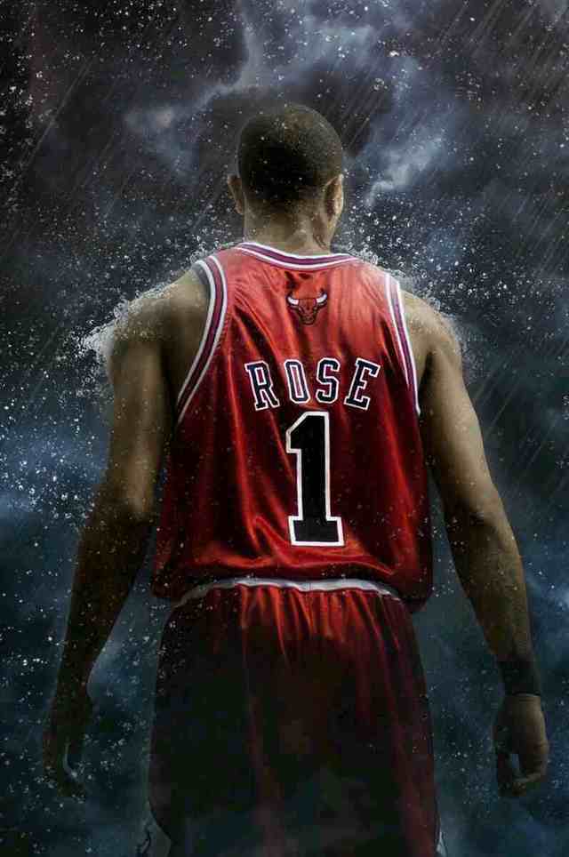 萨哈：麦克托米奈可以在皇马和巴萨踢球，甚至拜仁慕尼黑（萨哈：麦克托米奈足以效力皇马、巴萨，乃至拜仁慕尼黑）